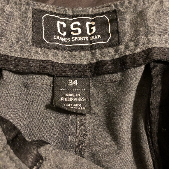 Grey shorts - Picture 2 of 2